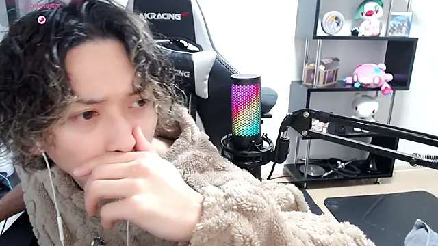 Snapshot of Shizukuu chatting on March 15, 2025, 12:13 pm Shizukuu online show from March 15, 2025, 12:13 pm