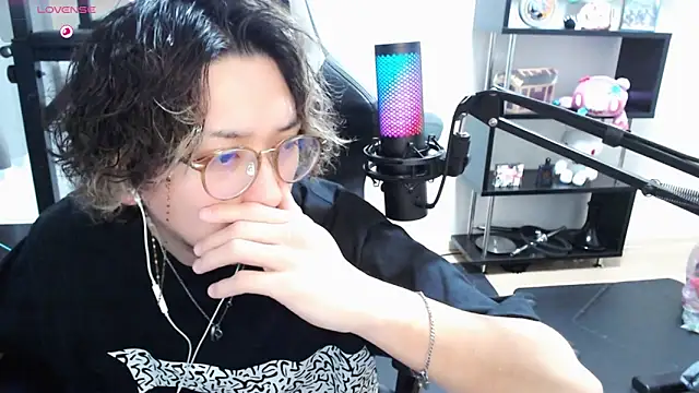 Snapshot of Shizukuu chatting on March 23, 2025, 6:05 am Shizukuu online show from March 23, 2025, 6:05 am