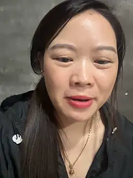 Snapshot of Hellen_111 chatting on October 5, 2025, 12:40 pm Hellen 111 online show from October 5, 2025, 12:40 pm