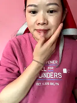 Snapshot of Hellen_111 chatting on October 4, 2025, 6:48 am Hellen 111 online show from October 4, 2025, 6:48 am