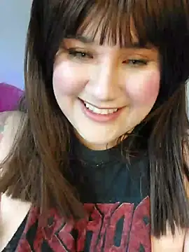 ItsNaiixa online show from October 21, 2025, 10:31 pm