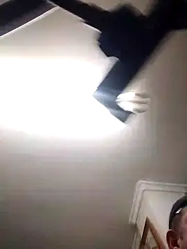 lobito1997 online show from October 21, 2025, 2:22 am