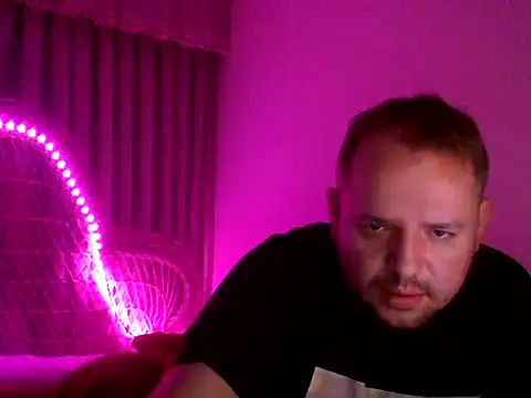 lobito1997 online show from March 12, 2025, 2:52 am