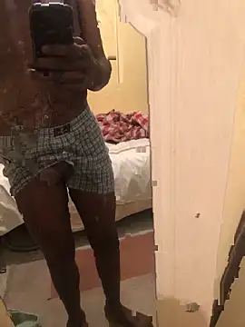 Snapshot of SmallGoodNut chatting on November 15, 2025, 4:05 am SmallGoodNut online show from November 15, 2025, 4:05 am