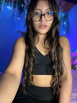 Snapshot of Lily_candy_X chatting on May 6, 2026, 4:27 am Lily candy X online show from May 6, 2026, 4:27 am