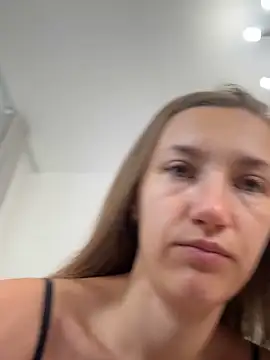 Snapshot of KateRedgar chatting on December 2, 2025, 7:54 am KateRedgar online show from December 2, 2025, 7:54 am