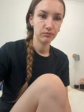 KateRedgar online show from April 18, 2026, 10:39 am