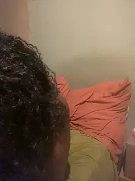 Moorella1 online show from April 18, 2026, 7:58 pm