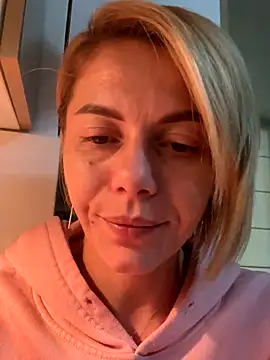 tanyagrey online show from October 21, 2025, 5:51 am