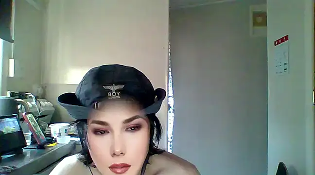 Ramenboi69 online show from December 10, 2024, 6:54 am
