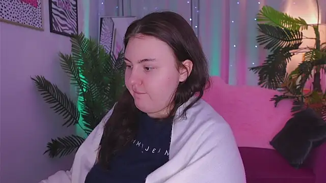 Snapshot of Mia__Peach chatting on March 13, 2025, 4:49 am Mia Peach online show from March 13, 2025, 4:49 am