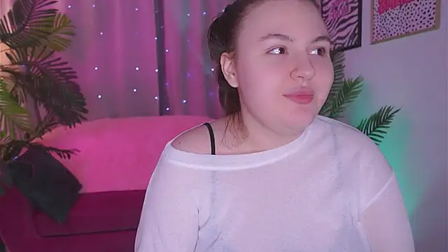 Snapshot of Mia__Peach chatting on March 20, 2025, 7:14 am Mia Peach online show from March 20, 2025, 7:14 am