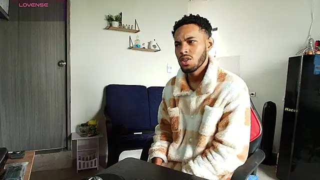 Snapshot of colinbrown chatting on January 6, 2026, 1:37 pm colinbrown online show from January 6, 2026, 1:37 pm