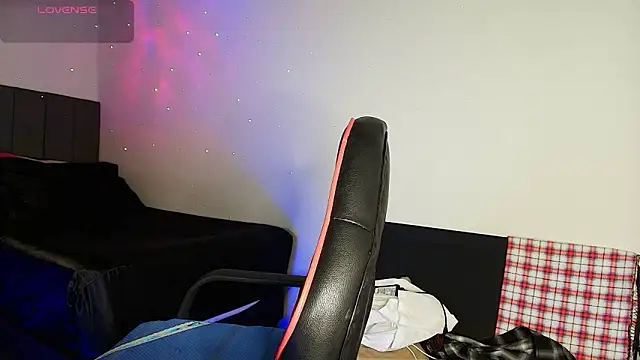 Snapshot of colinbrown chatting on February 24, 2026, 6:20 pm colinbrown online show from February 24, 2026, 6:20 pm