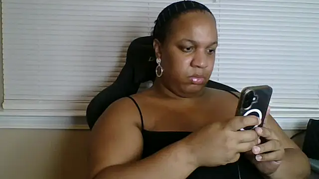 Badgirlbrittt online show from September 25, 2025, 12:05 am