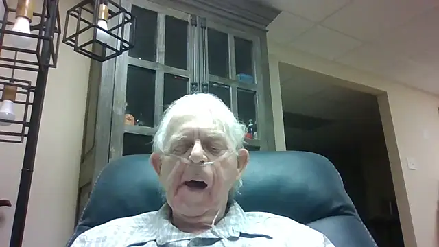 bootlegmanz online show from April 21, 2026, 6:03 pm