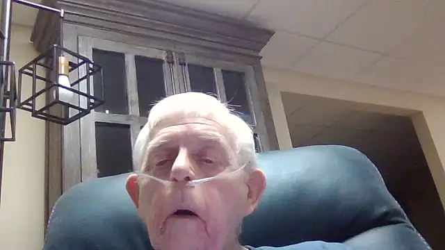Snapshot of bootlegmanz chatting on June 3, 2026, 2:29 pm bootlegmanz online show from June 3, 2026, 2:29 pm