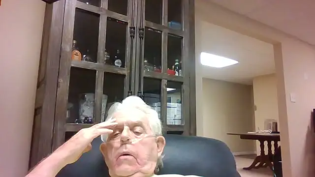 bootlegmanz online show from April 10, 2026, 2:24 pm