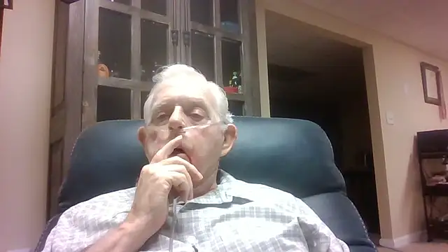 Snapshot of bootlegmanz chatting on June 2, 2026, 1:00 pm bootlegmanz online show from June 2, 2026, 1:00 pm
