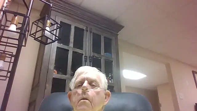 bootlegmanz online show from February 11, 2026, 7:03 pm