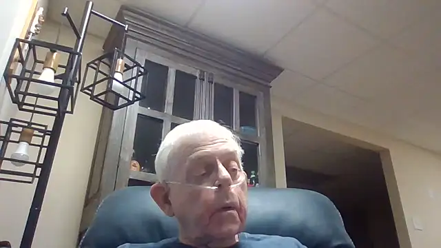 Snapshot of bootlegmanz chatting on May 6, 2026, 3:16 pm bootlegmanz online show from May 6, 2026, 3:16 pm