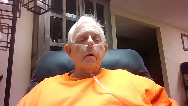 bootlegmanz online show from December 4, 2025, 2:27 pm