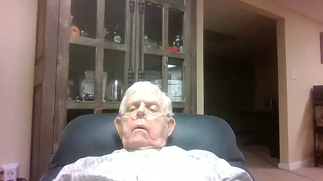 Snapshot of bootlegmanz chatting on June 1, 2026, 10:53 pm bootlegmanz online show from June 1, 2026, 10:53 pm