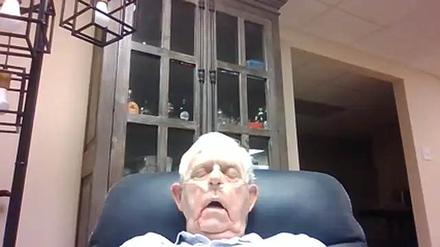 Snapshot of bootlegmanz chatting on May 22, 2026, 6:28 pm bootlegmanz online show from May 22, 2026, 6:28 pm