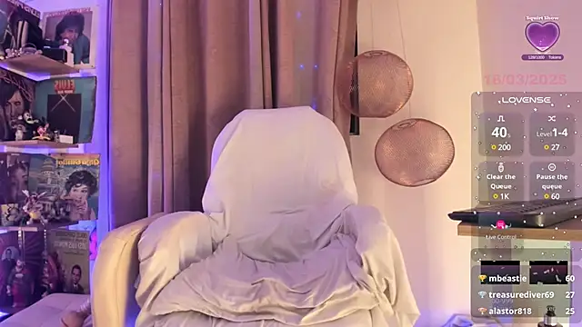 Snapshot of BarbieVenus chatting on March 16, 2025, 7:48 am BarbieVenus online show from March 16, 2025, 7:48 am