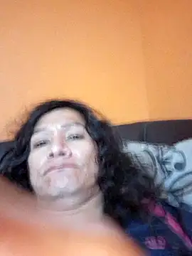 miicheele32 online show from December 3, 2025, 3:55 pm