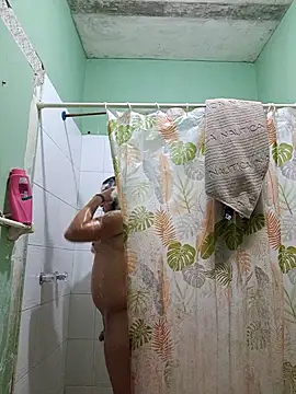 miicheele32 online show from October 24, 2025, 6:56 am