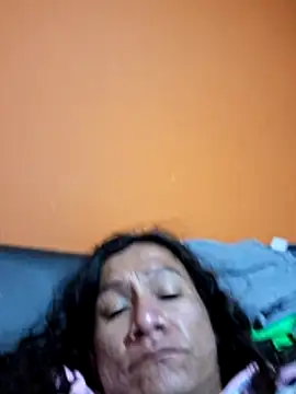 miicheele32 online show from November 26, 2025, 6:57 am