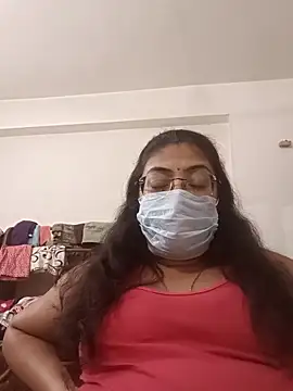 LAVERNIYA  online show from November 25, 2025, 11:10 am