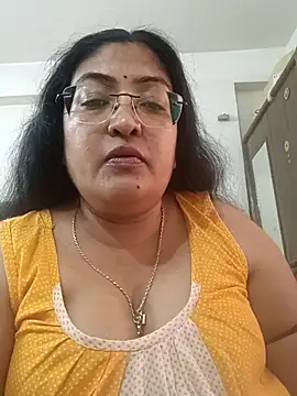 LAVERNIYA  online show from December 4, 2025, 7:40 am