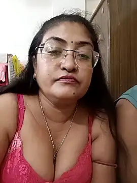 LAVERNIYA  online show from November 9, 2025, 6:56 pm