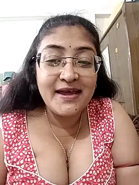 LAVERNIYA  online show from September 22, 2025, 7:20 pm