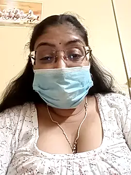 LAVERNIYA  online show from March 3, 2025, 12:28 pm