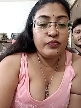 LAVERNIYA  online show from September 25, 2025, 8:59 pm