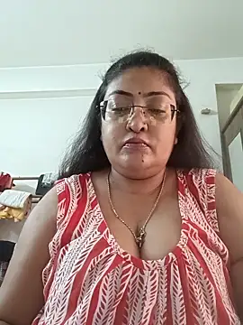 LAVERNIYA  online show from October 26, 2025, 3:40 am