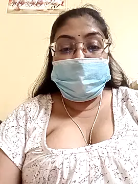 LAVERNIYA  online show from March 7, 2025, 1:18 pm