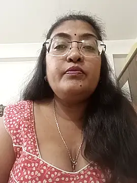 LAVERNIYA  online show from November 11, 2025, 2:34 pm