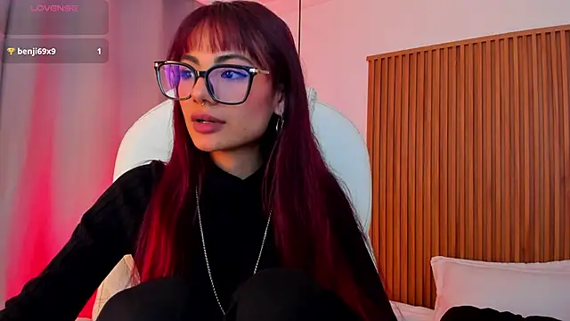 sophiecherry  online show from November 23, 2025, 9:25 pm