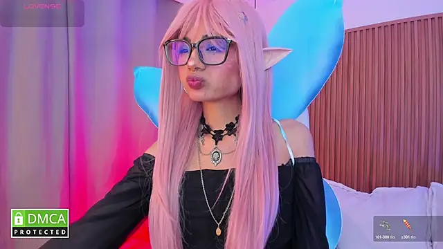 sophiecherry  online show from October 31, 2025, 7:27 am