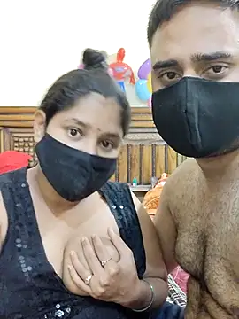 IND COUPLE1 online show from March 3, 2025, 5:41 pm