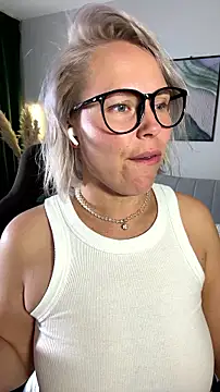 Charming Daphny online show from July 21, 2026, 11:00 am