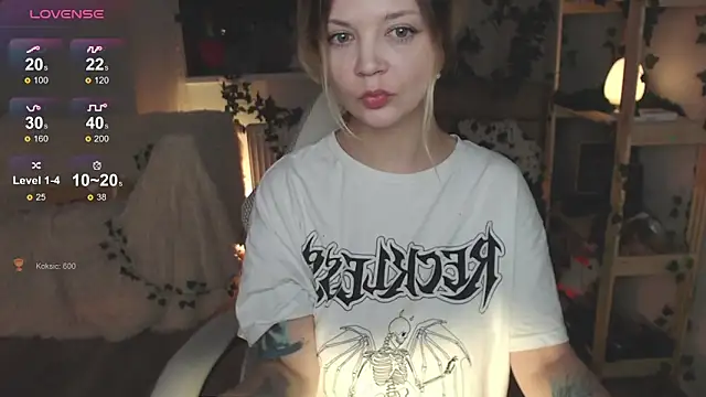 Snapshot of Brience chatting on December 11, 2024, 6:36 am Brience online show from December 11, 2024, 6:36 am