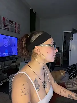 Hawitxui online show from November 20, 2025, 9:54 am