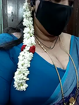 Snapshot of ashikaa_r chatting on November 29, 2025, 6:41 pm ashikaa r online show from November 29, 2025, 6:41 pm