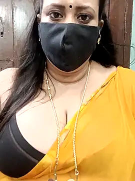 Snapshot of ashikaa_r chatting on December 4, 2025, 6:29 pm ashikaa r online show from December 4, 2025, 6:29 pm