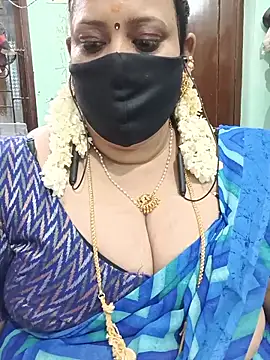 Snapshot of ashikaa_r chatting on May 31, 2026, 7:47 pm ashikaa r online show from May 31, 2026, 7:47 pm